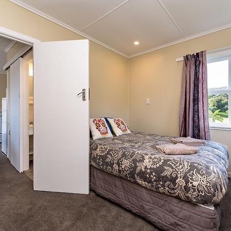 Waitangi Beach Bach 30B Exterior photo