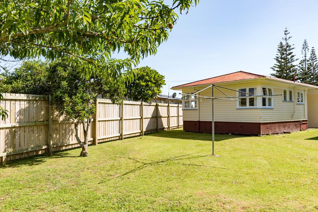 Waitangi Beach Bach 30B Exterior photo